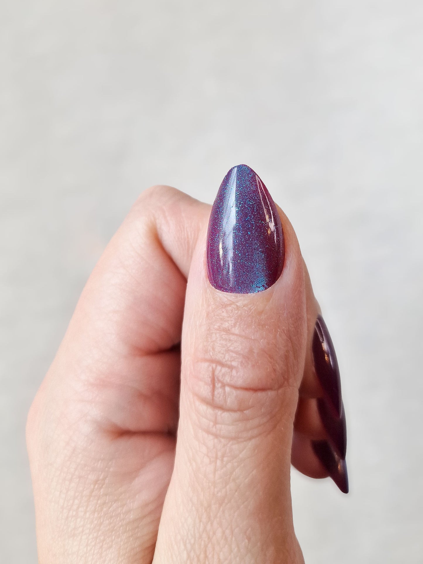 Aurora Night - Short Almond - Cat Eye Press-Ons