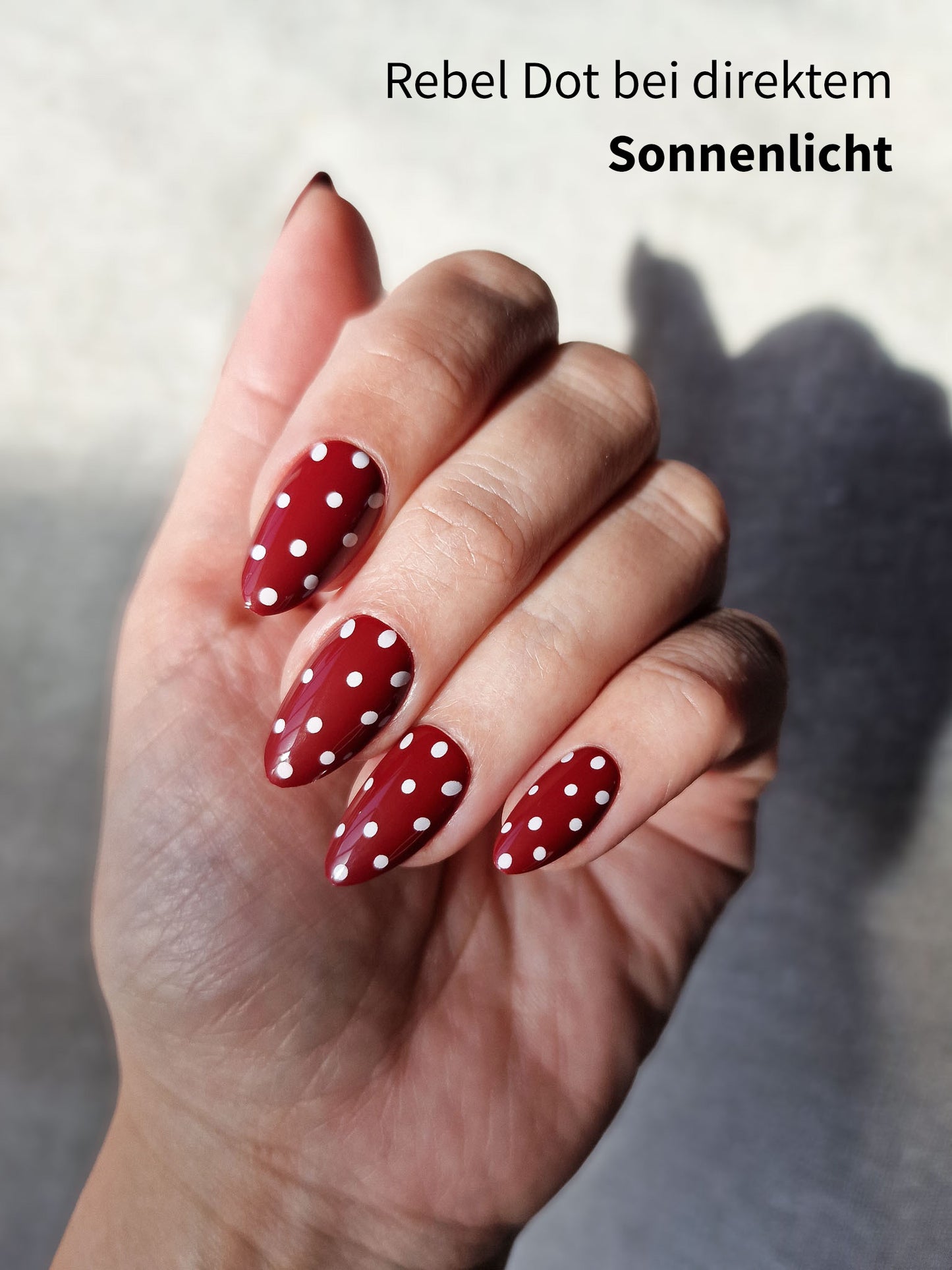 Rebel Dot - Short Almond - Press-Ons