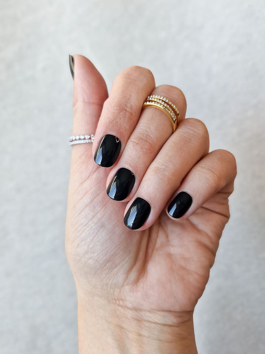 Blackout - Extra Short Squoval - Press-Ons