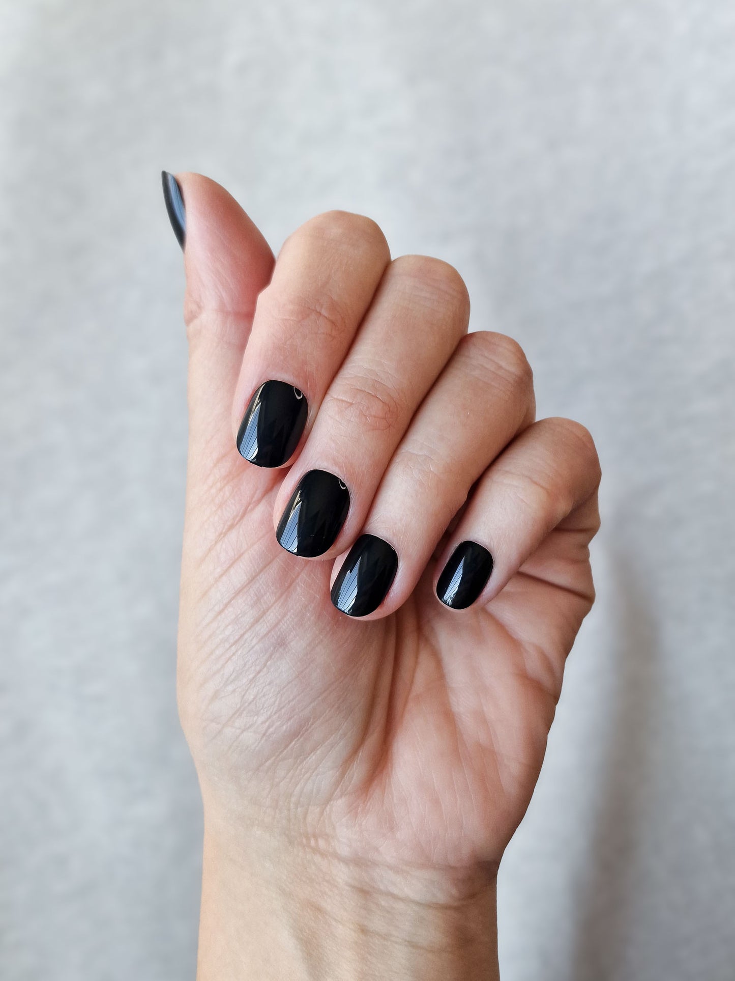 Blackout - Extra Short Squoval - Press-Ons
