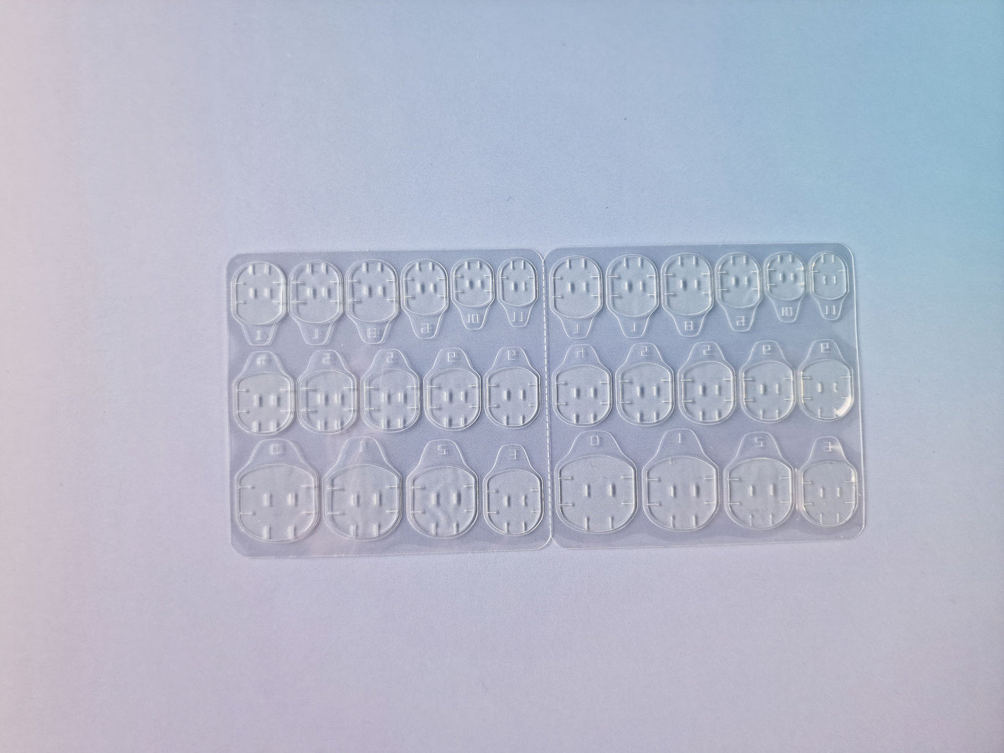 150 Klebepads S für Press-On Nails - 10 Bögen - Klebesticker